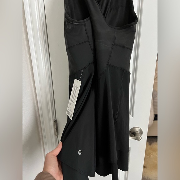 Lululemon tennis pickleball golf athletic dress - Picture 3 of 4